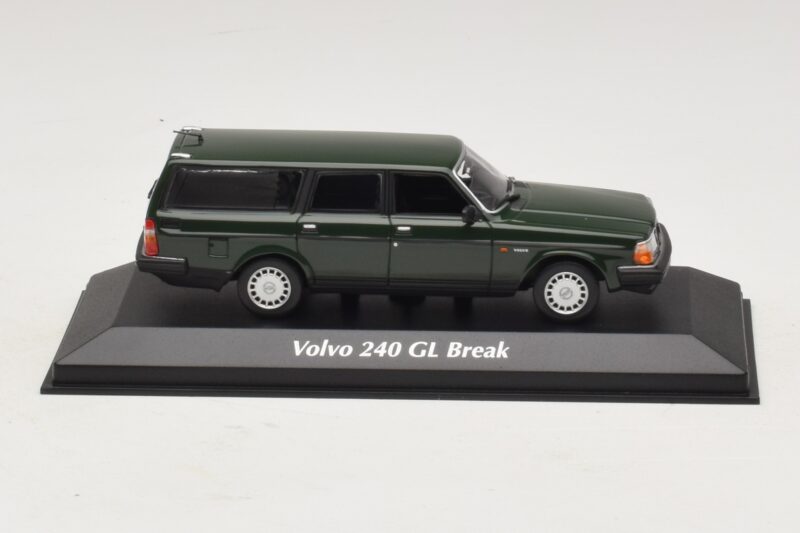 Volvo 240 GL Estate Dark Green Maxichamps 1:43 940171411 Diecast
