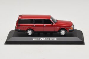 Volvo 240 GL Estate Red Maxichamps 1:43 940171410 Diecast